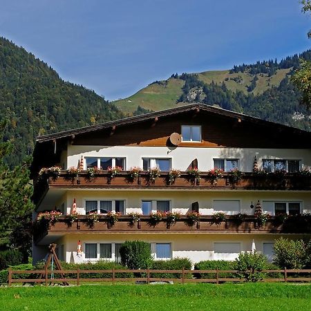 Tirolerhaus Apartment Walchsee Bagian luar foto