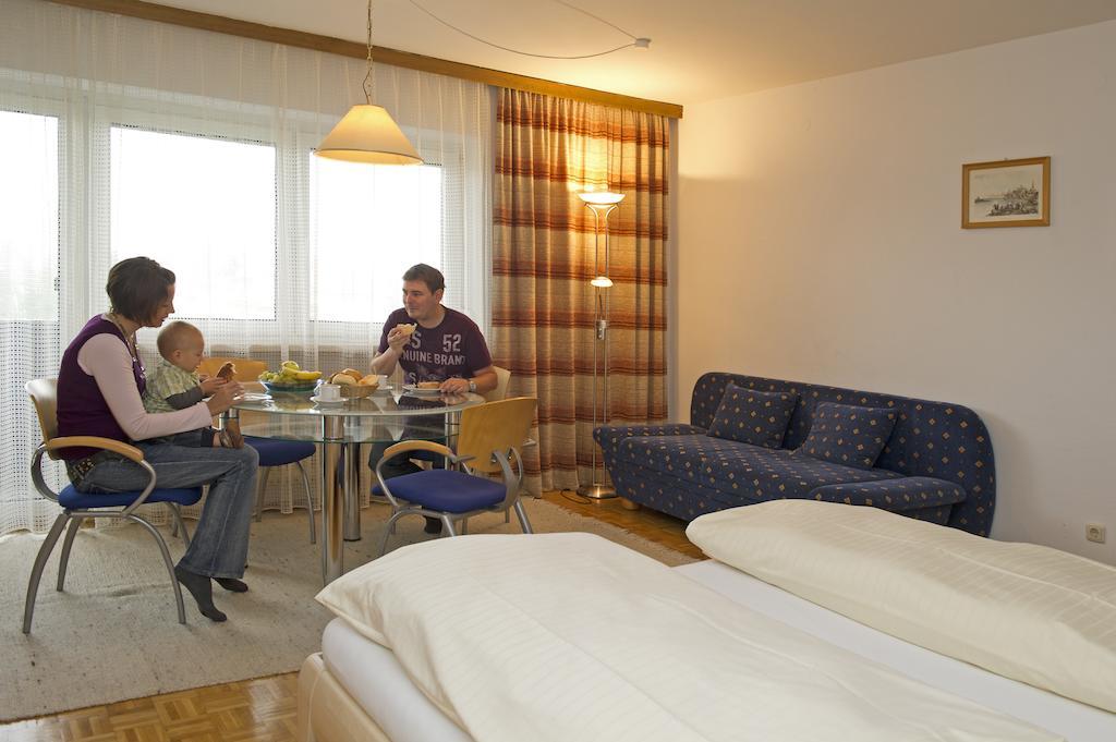 Tirolerhaus Apartment Walchsee Ruang foto