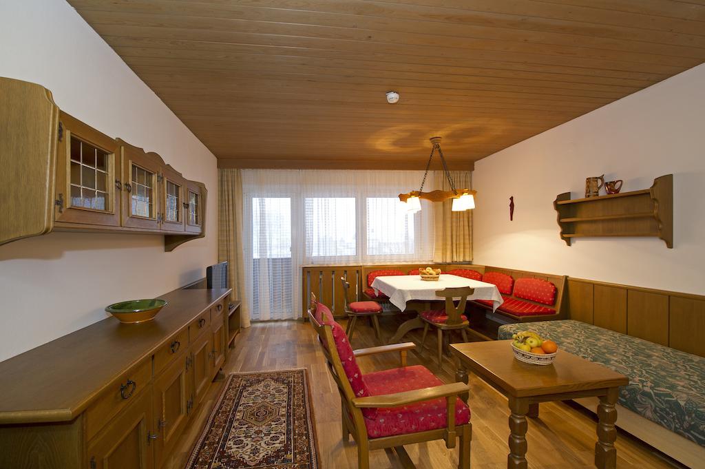 Tirolerhaus Apartment Walchsee Ruang foto