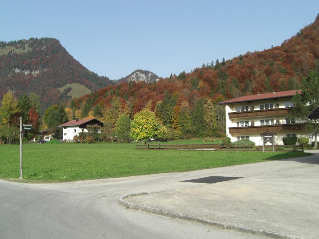 Tirolerhaus Apartment Walchsee Bagian luar foto