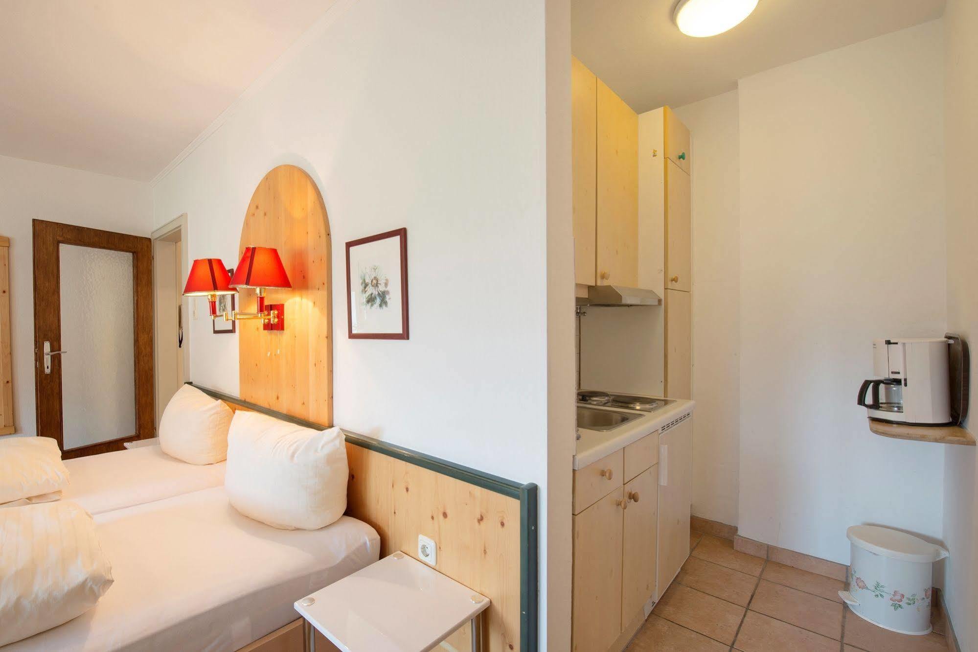 Tirolerhaus Apartment Walchsee Bagian luar foto