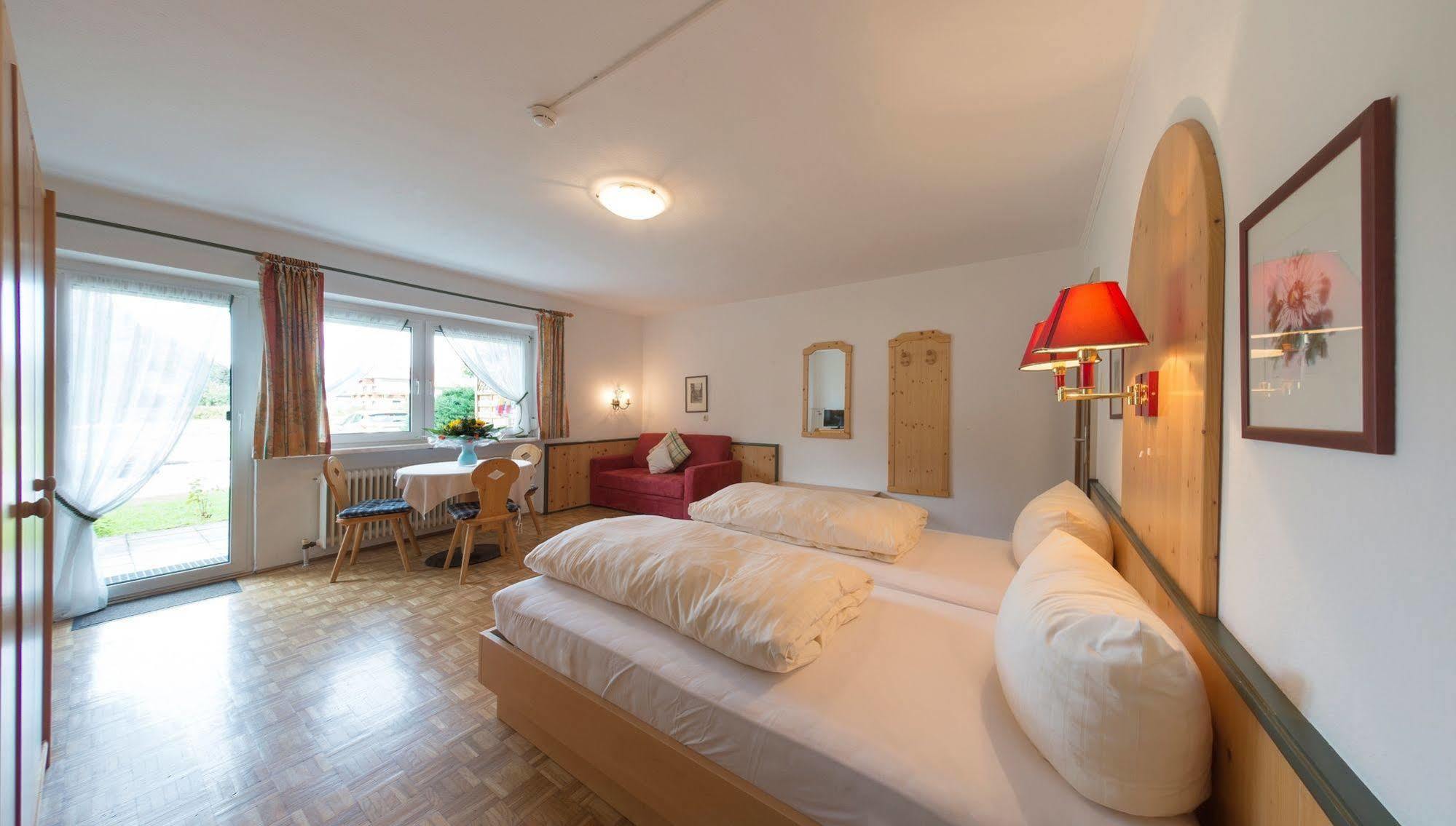 Tirolerhaus Apartment Walchsee Bagian luar foto