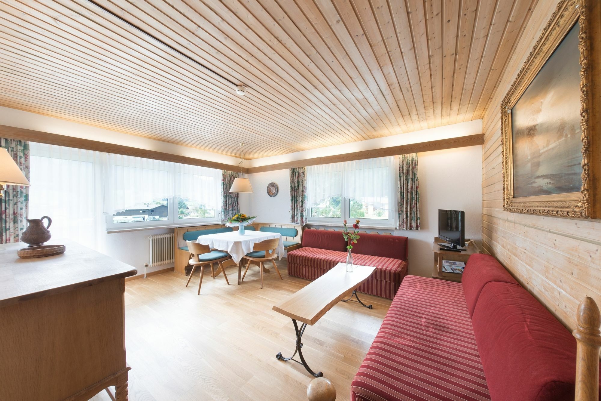 Tirolerhaus Apartment Walchsee Bagian luar foto